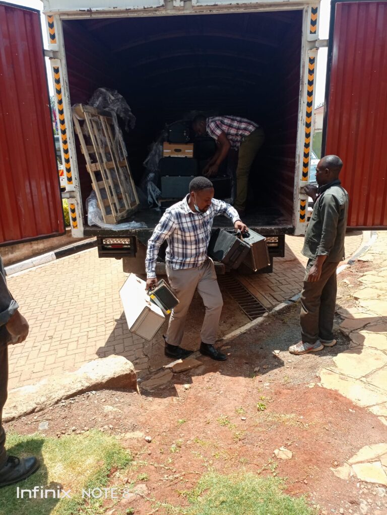 Unloading the 104 instruments Feb 2022